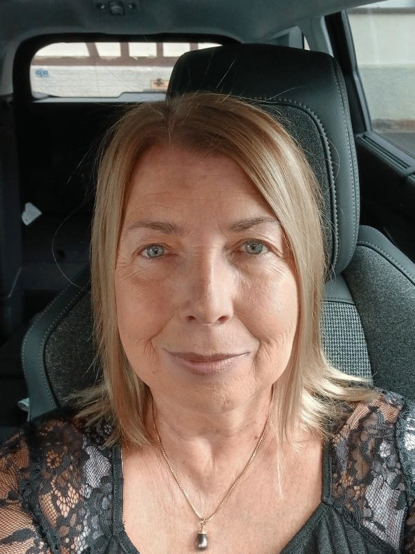 Delphine  55 ans Sélestat