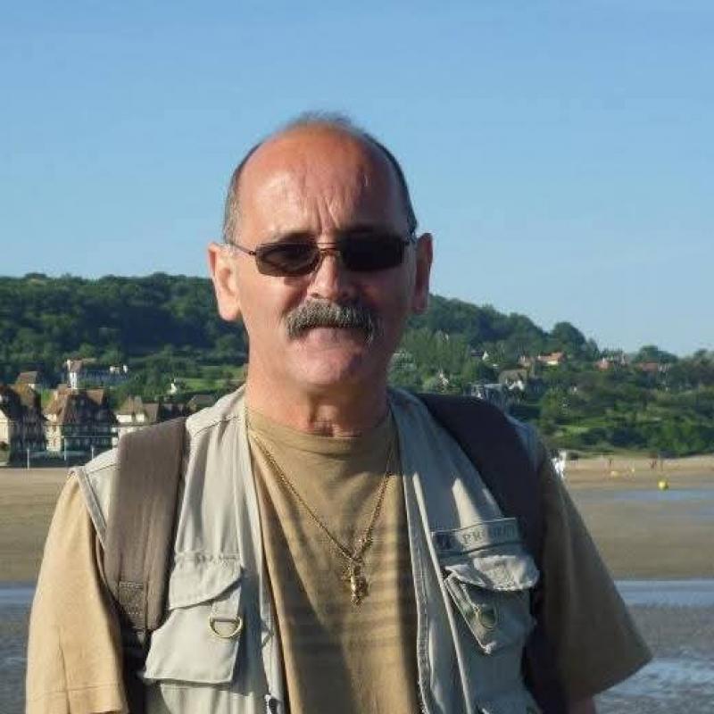 Bernard  67 ans Champigny sur Marne