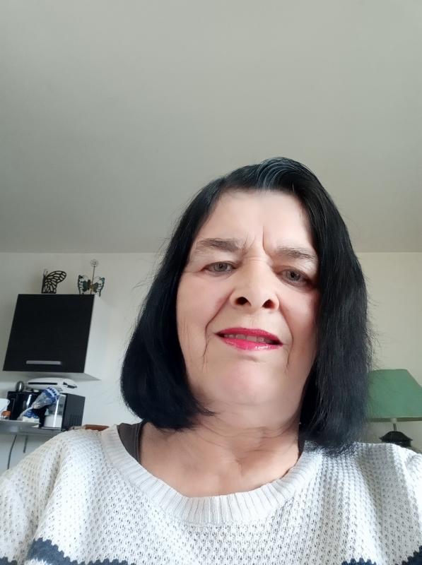 Micheline  69 ans Amiens