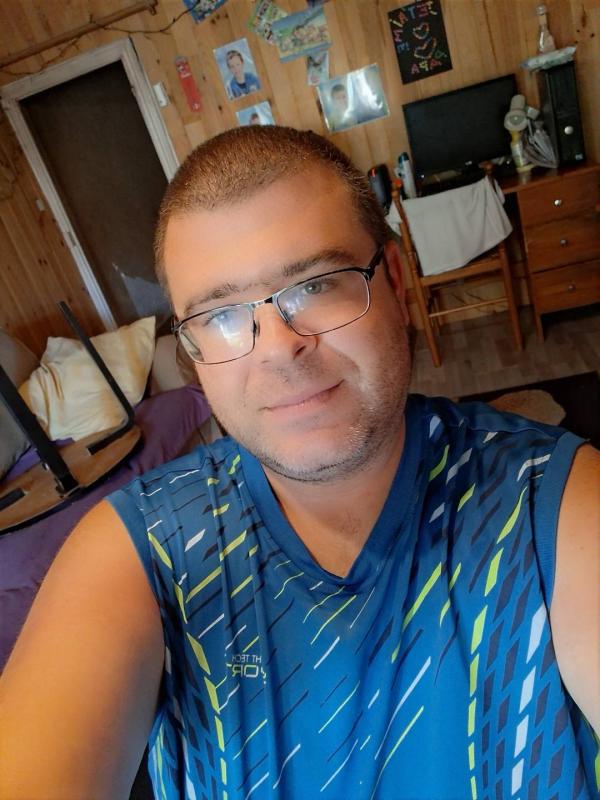 lolo 39 ans Charolles