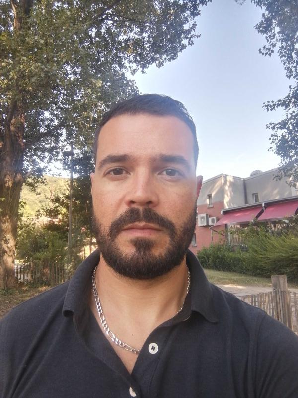 Nico 35 ans Saint Uze