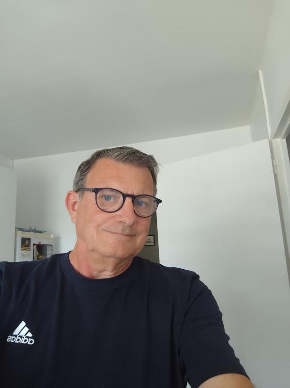 Thierry  61 ans Saint Laurent du Mottay