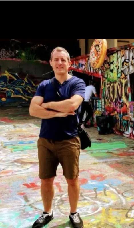 ERIC 52 ans paris 19eme arrondissement