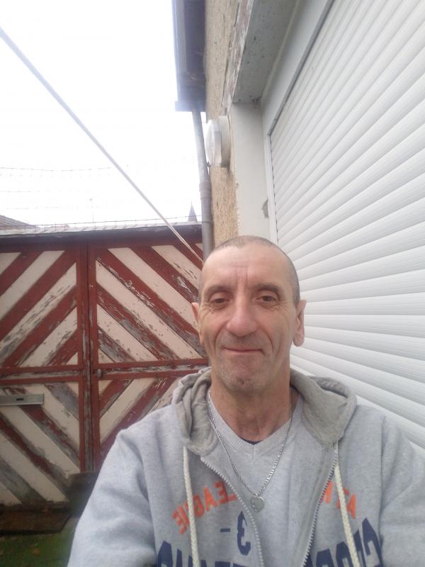 christian gaillard 64 ans Dompierre sur Besbre