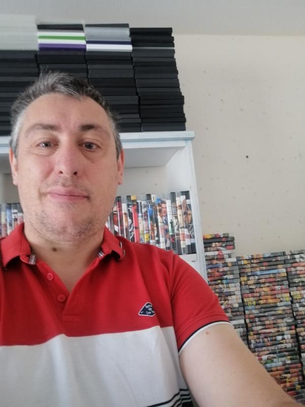 Romain 46 ans Nevers