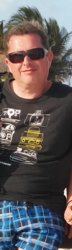 Laurent  55 ans La Couronne