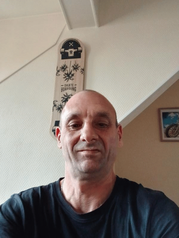 Daniel  53 ans Vierzon