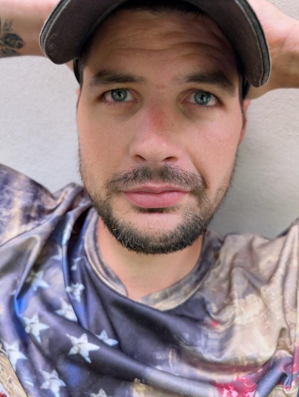 Kevin  32 ans Saint Avold