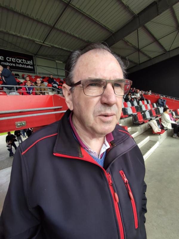 Daniel  66 ans Grâces