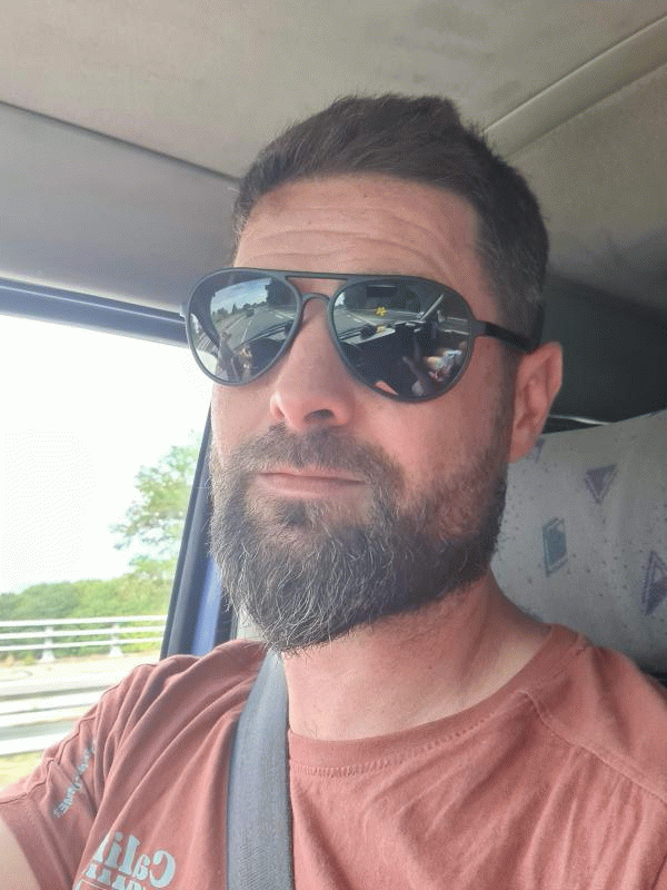 Max 44 ans La Bigottière