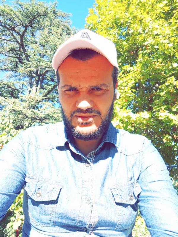 riahi 42 ans Salon de Provence