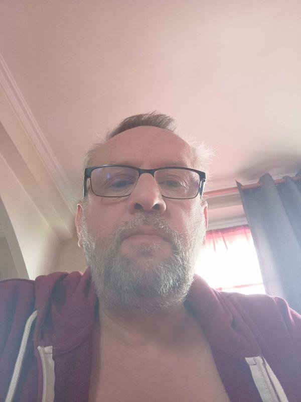 ronan 58 ans Brest