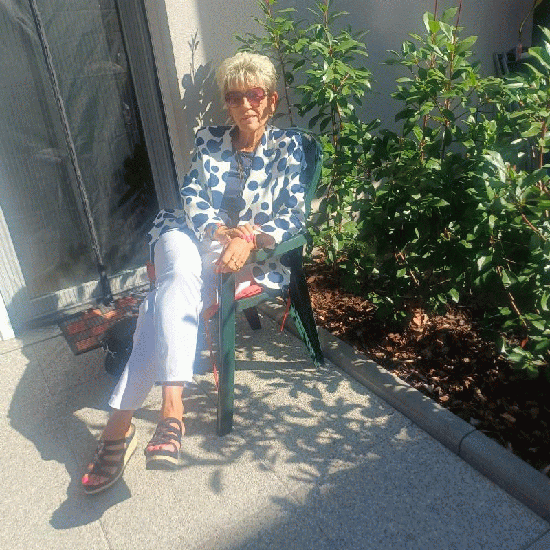 Gabrielle  66 ans Strasbourg