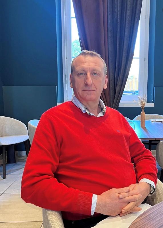 Zoltan 69 ans Rennes