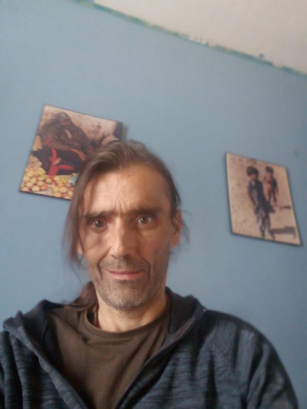 Manfred  48 ans Toulouse