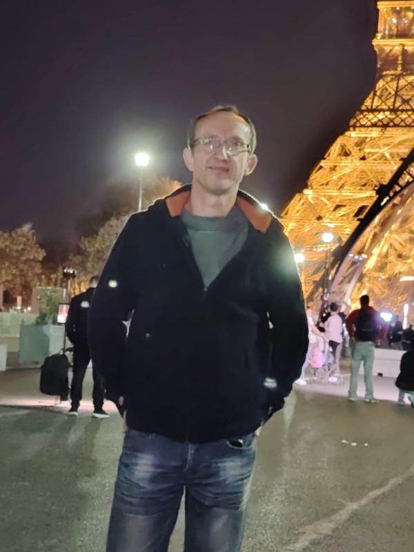 Olivier 47 ans Pierrefitte en Cinglais