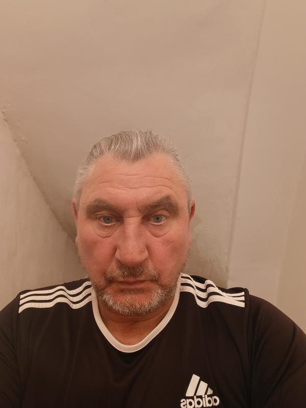 Christian  56 ans Onnaing