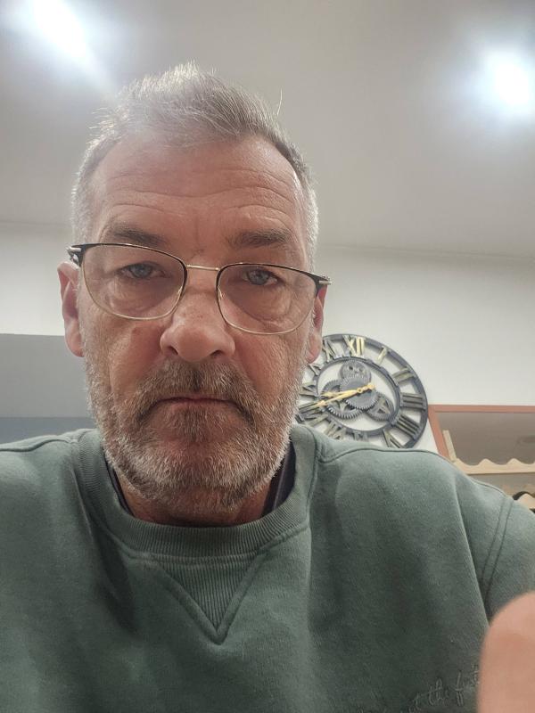 brubru 58 ans Avignon