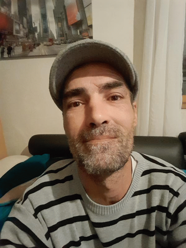 Timide  40 ans Béziers