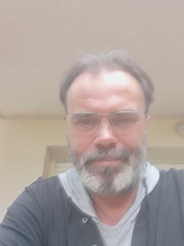 Paul 47 ans Saint Médard en Jalles