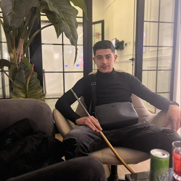 momottns 27 ans Nanterre