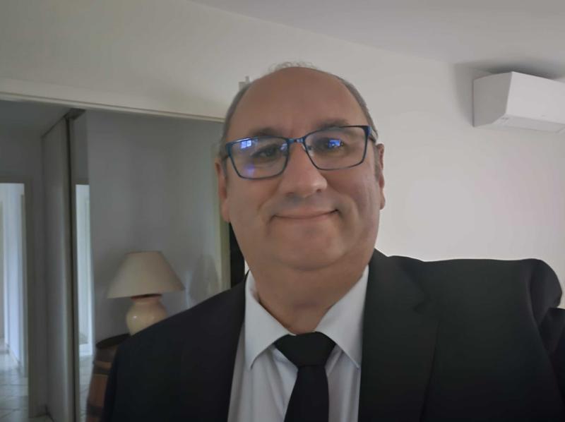 Cyril 54 ans Saint Aubin de Médoc