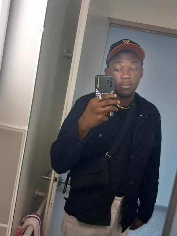 franck lopez 21 ans La Rochelle