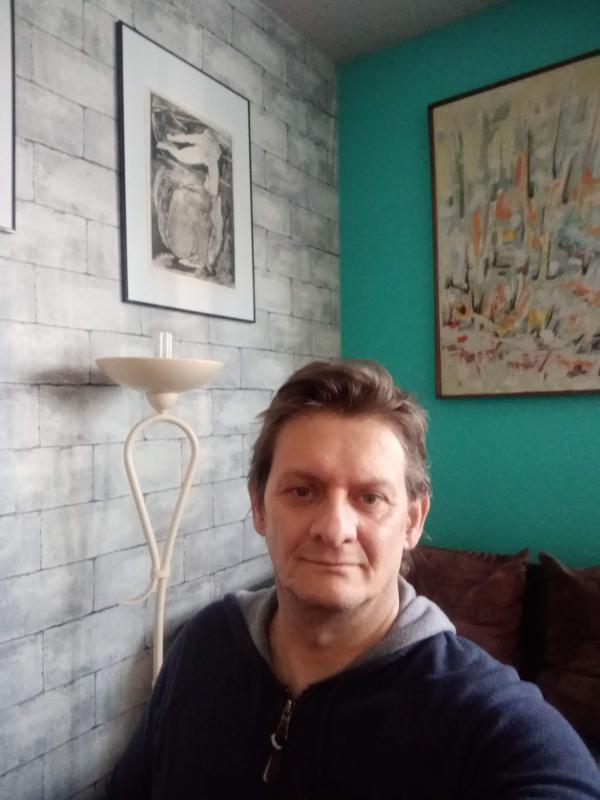 Urialo 57 ans Versailles