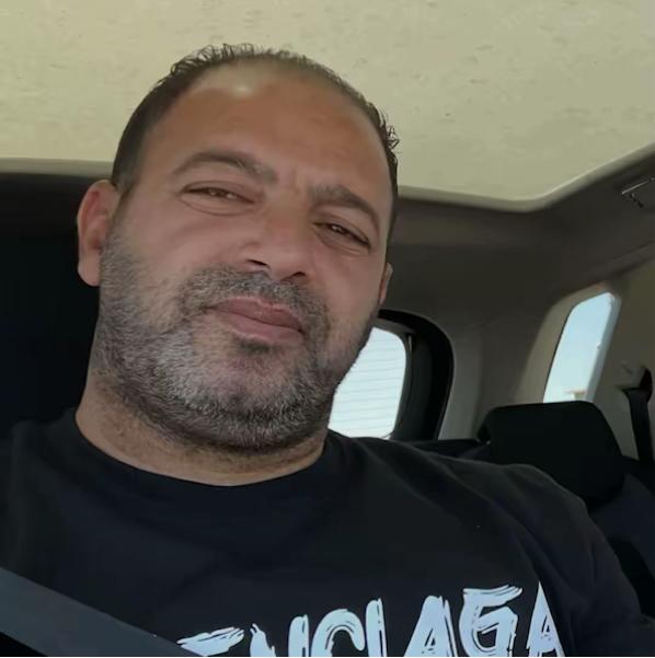 walid 46 ans Saint Étienne