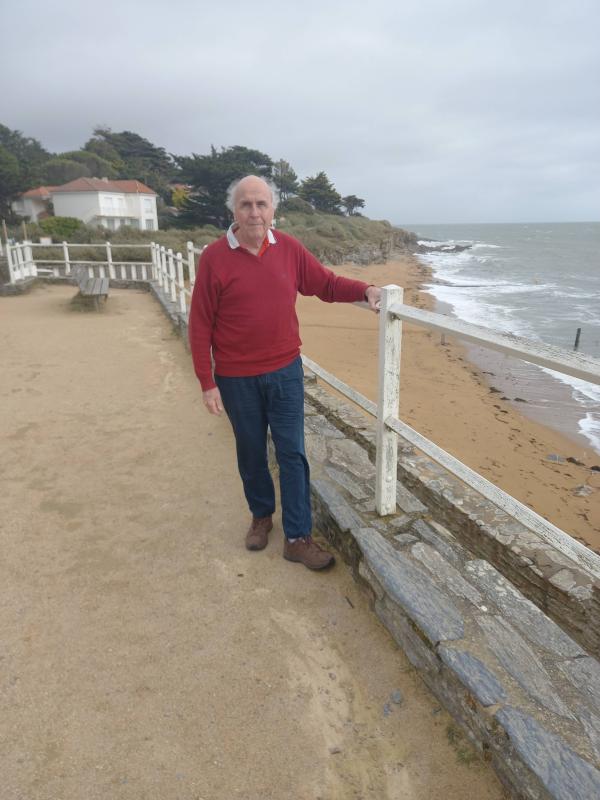 ludovic 77 ans Rueil Malmaison