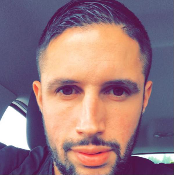 mickael 33 ans Vannes