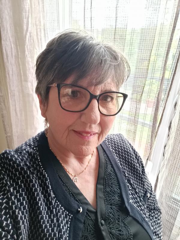 Kelly  67 ans Brugny Vaudancourt