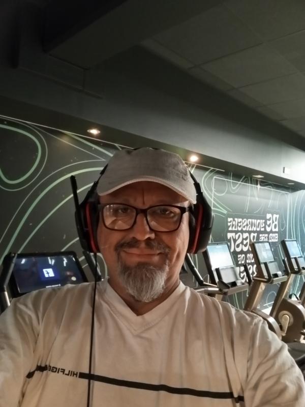 César  54 ans lyon 8eme arrondissement