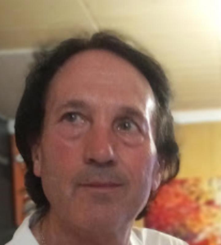 eric 63 ans Devesset