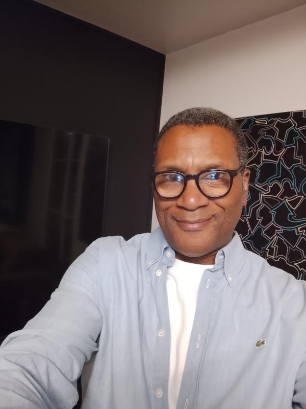 Eddie  56 ans paris 15eme arrondissement