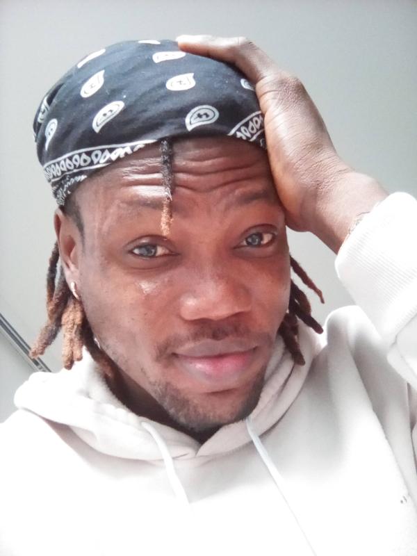 eric 27 ans Croix en Ternois