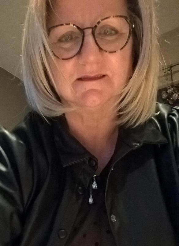 Aurore  65 ans Varennes lès Mâcon