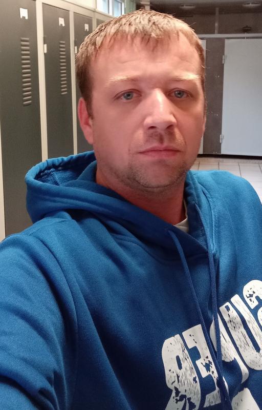 Bastos  44 ans Poix de Picardie