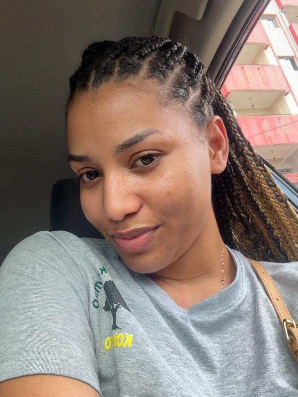 Laetitia 24 ans paris 9eme arrondissement