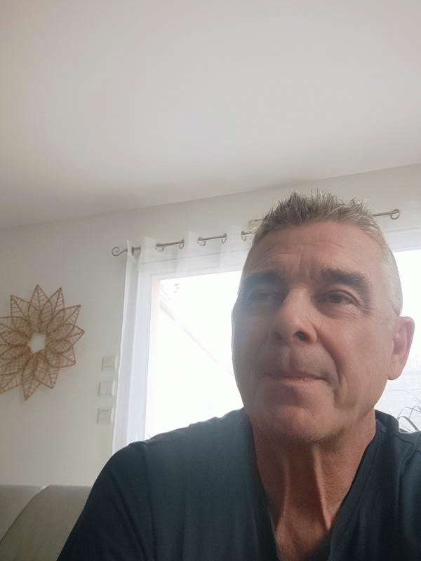Laurent  61 ans La Marne