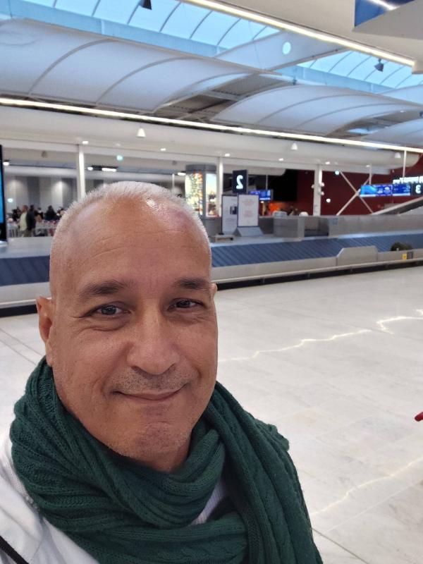 Francis 55 ans Saint Benoît