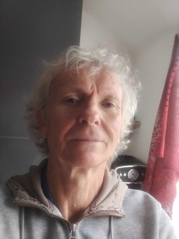 Emmanuel 62 ans Bruay la Buissière