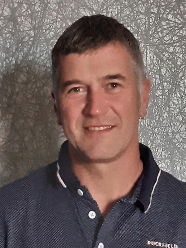 Dominique  52 ans Chemin