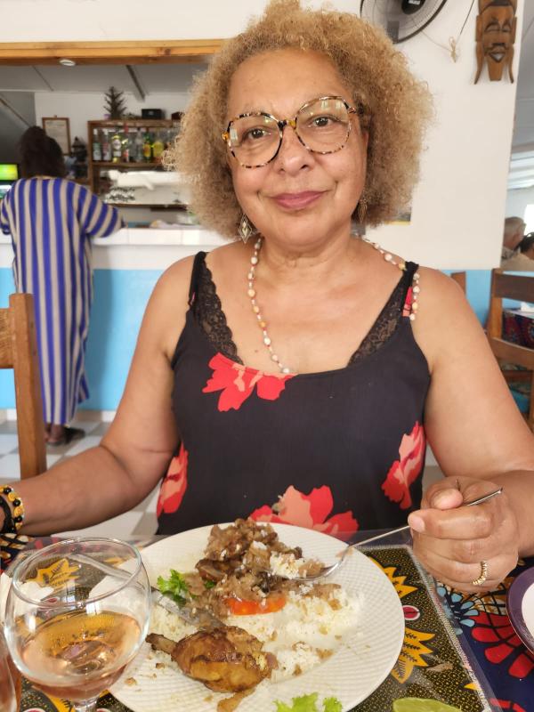 Tissia 64 ans Sainte Eulalie