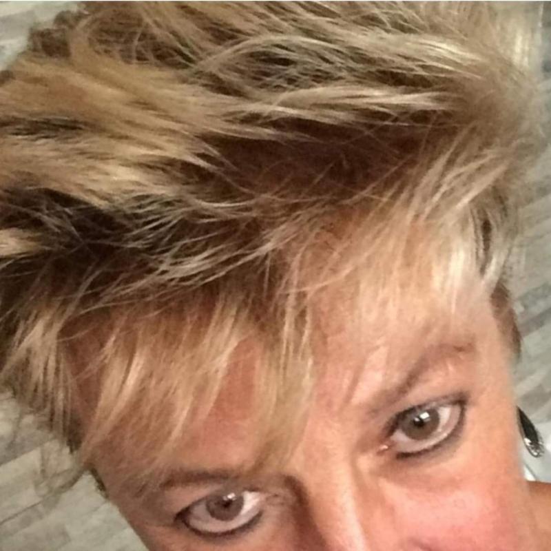 Hélène  64 ans Saint Dizier