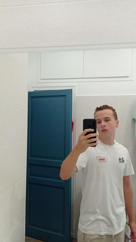 Max_Allauch 18 ans marseille 12eme arrondiss