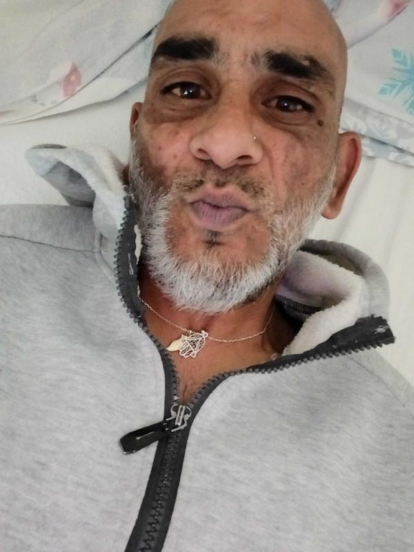 Nicola  44 ans Chelles