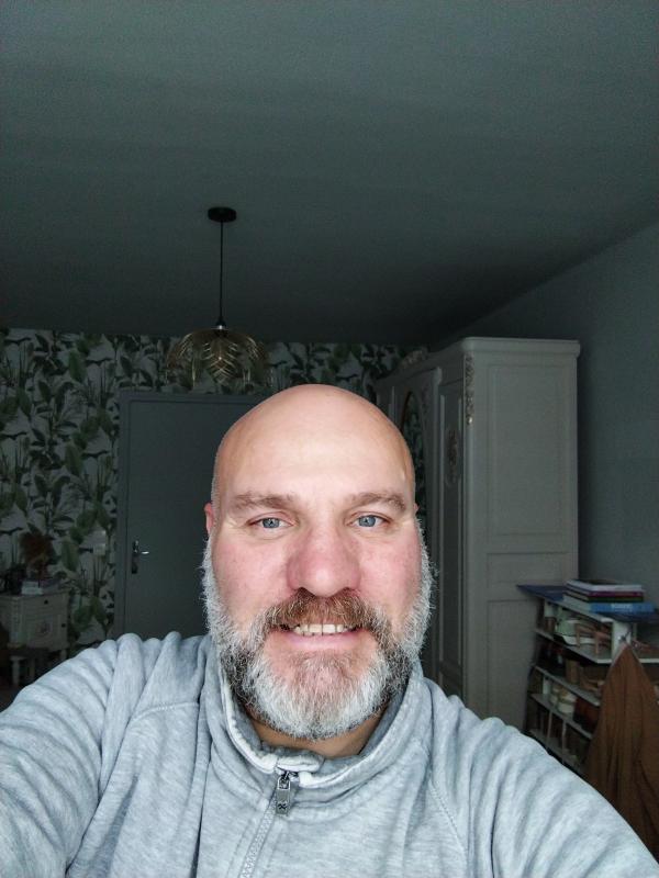 Hervé  54 ans Saint Avold