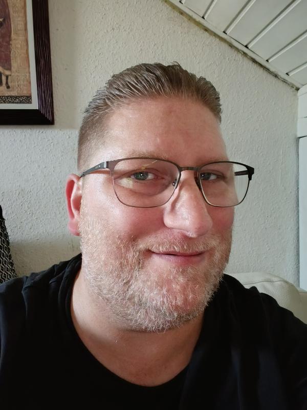 Lionel  44 ans Mulhouse