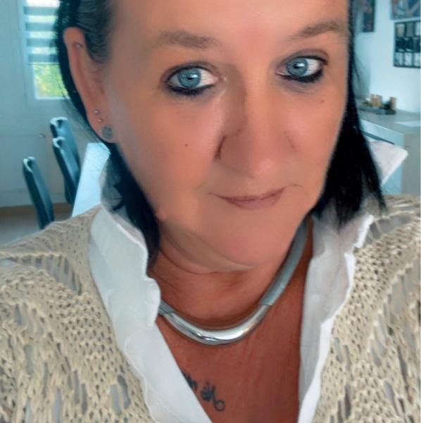 karine 56 ans Dunkerque